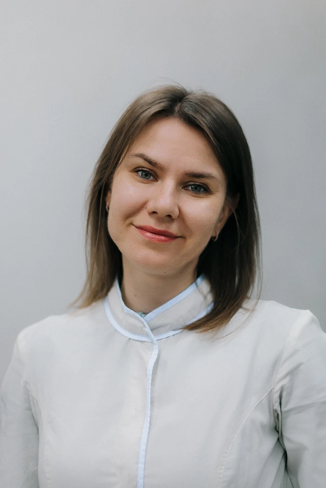 Хлыстова Юлия Александровна - врач-дерматовенеролог, косметолог, трихолог